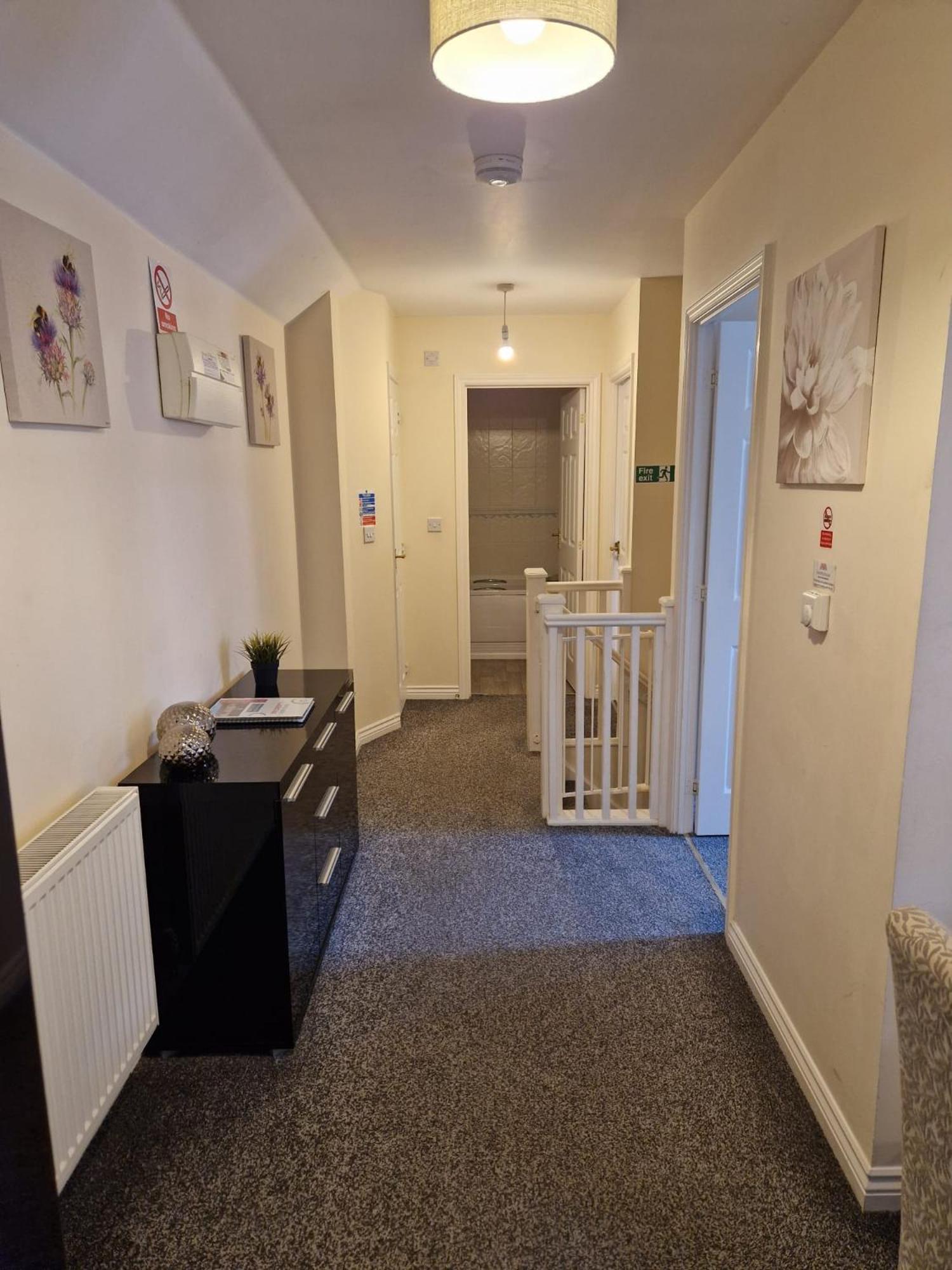 Hereford - Mayflower Coach House, Modern 2 Bedroom Property With Parking, Located South Of Hereford City, Suitable For Small Family, Couple Or Contractors - Sleeps Up To 5 Guests - Hosted By Rentmyhouse Exterior photo