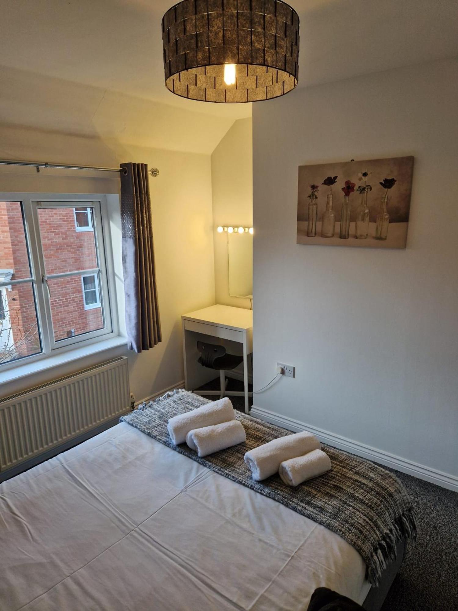 Hereford - Mayflower Coach House, Modern 2 Bedroom Property With Parking, Located South Of Hereford City, Suitable For Small Family, Couple Or Contractors - Sleeps Up To 5 Guests - Hosted By Rentmyhouse Exterior photo